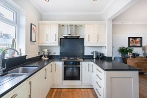 Kitchen- click for photo gallery